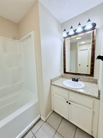 620 Race Street A, Crowley, TX 76036