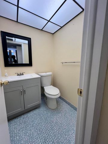 3001 NW 48th Avenue 439, Lauderdale Lakes, FL 33313