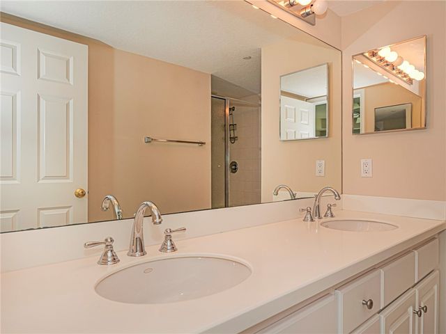 2700 Ocean Drive 208, Vero Beach, FL 32963