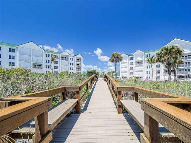 2700 Ocean Drive 208, Vero Beach, FL 32963