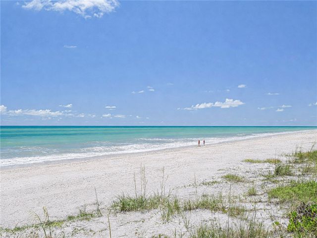 2700 Ocean Drive 208, Vero Beach, FL 32963