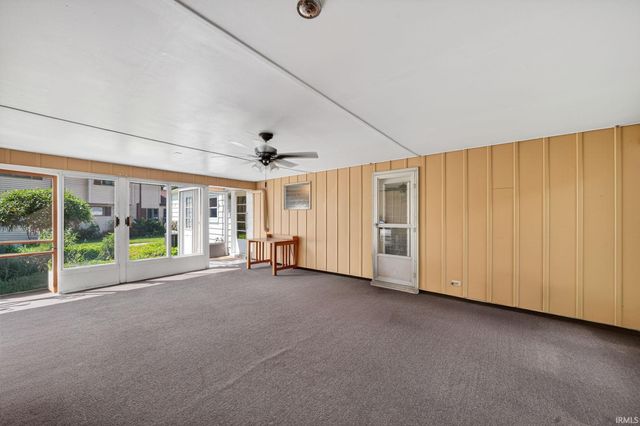 1616 Southeast Drive, South Bend, IN 46614