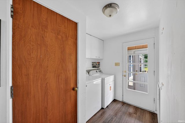 1616 Southeast Drive, South Bend, IN 46614