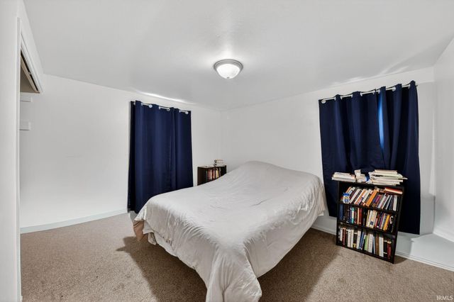1616 Southeast Drive, South Bend, IN 46614