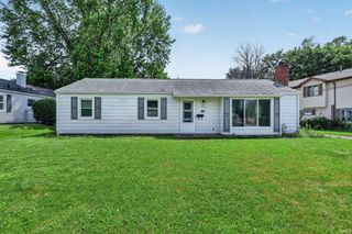 1616 Southeast Drive, South Bend, IN 46614