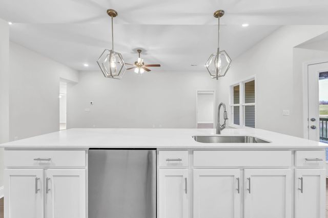 544 Ayden Ln, Clarksville, TN 37042