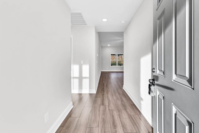 544 Ayden Ln, Clarksville, TN 37042