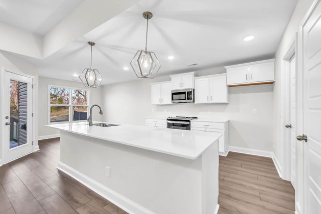 544 Ayden Ln, Clarksville, TN 37042