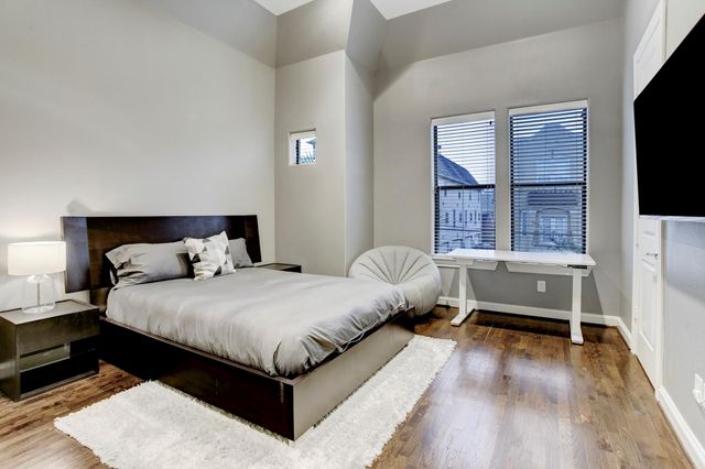 5506 Darling Street, Houston, TX 77007