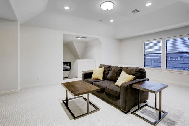 5506 Darling Street, Houston, TX 77007