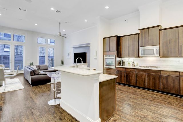5506 Darling Street, Houston, TX 77007