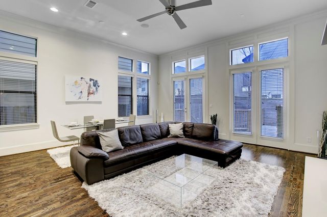 5506 Darling Street, Houston, TX 77007