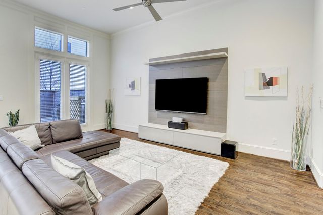 5506 Darling Street, Houston, TX 77007
