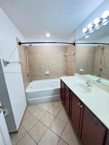 11601 NW 89 St 106, Doral, FL 33178