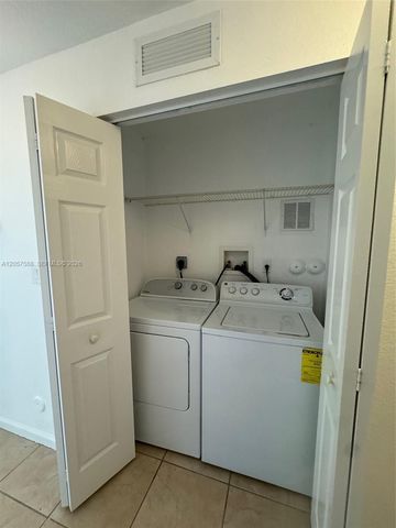 11601 NW 89 St 106, Doral, FL 33178