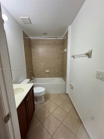 11601 NW 89 St 106, Doral, FL 33178