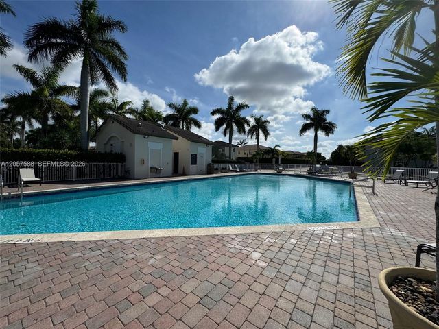 11601 NW 89 St 106, Doral, FL 33178