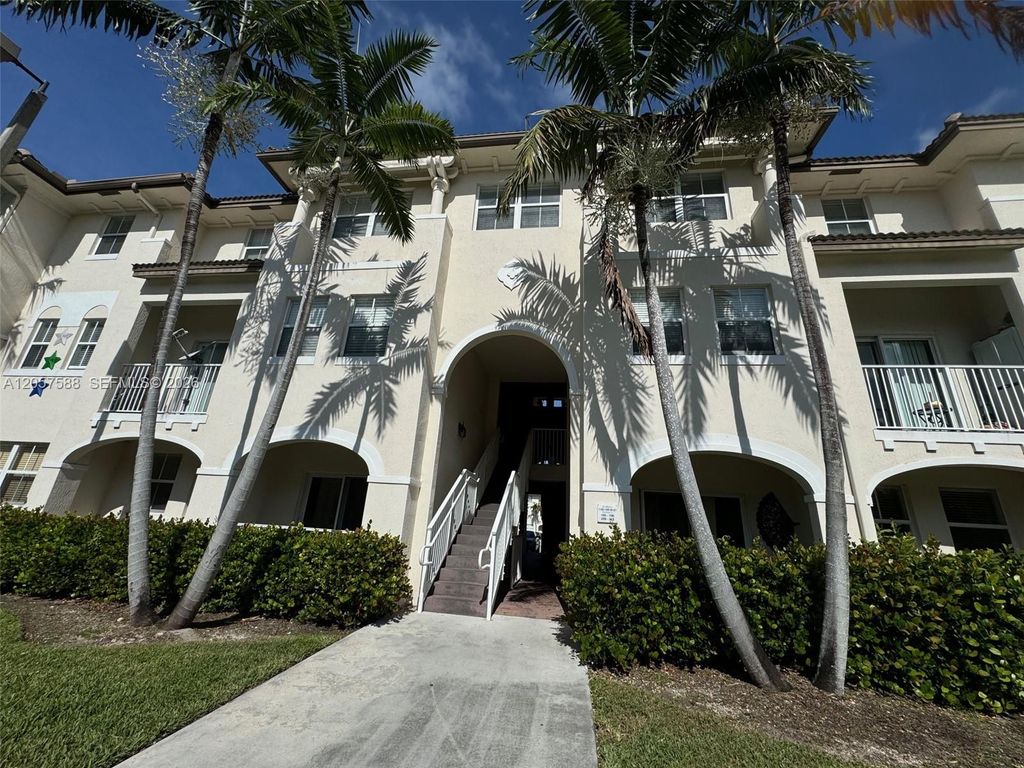 11601 NW 89 St 106, Doral, FL 33178