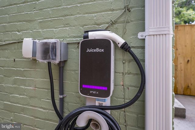 145 D ST SE, Washington, DC 20003