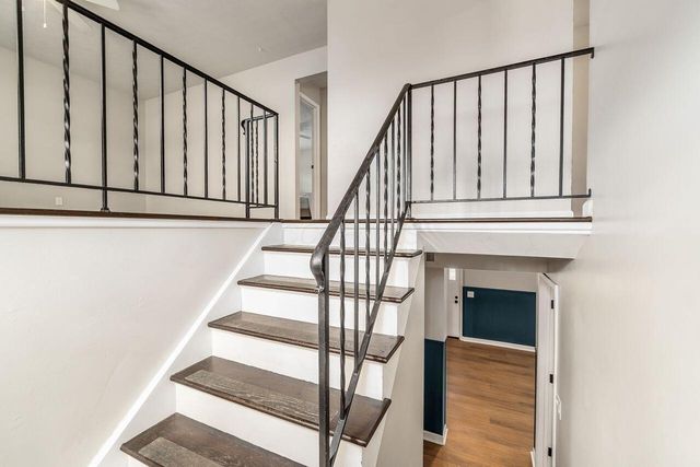 6035 Karl Road, Columbus, OH 43229