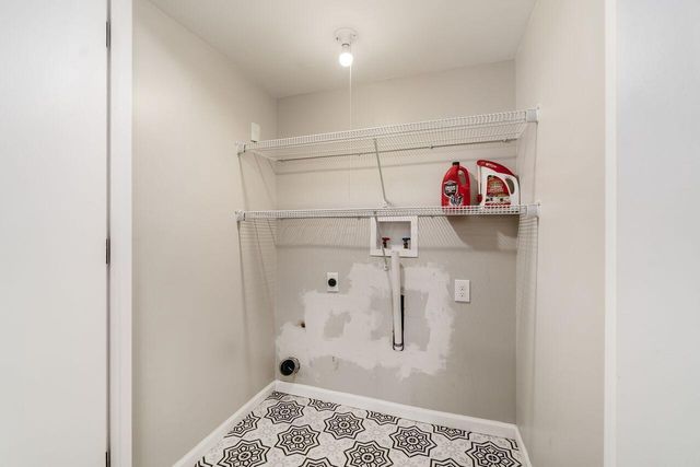 6035 Karl Road, Columbus, OH 43229