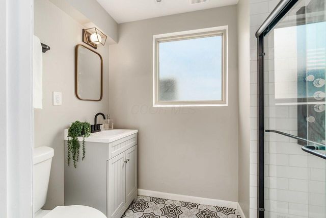 6035 Karl Road, Columbus, OH 43229