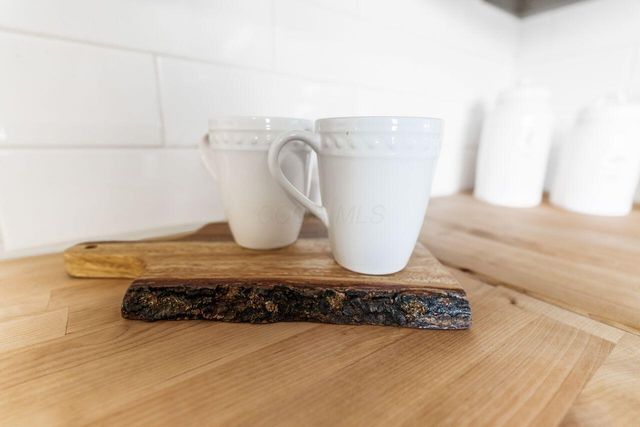 6035 Karl Road, Columbus, OH 43229