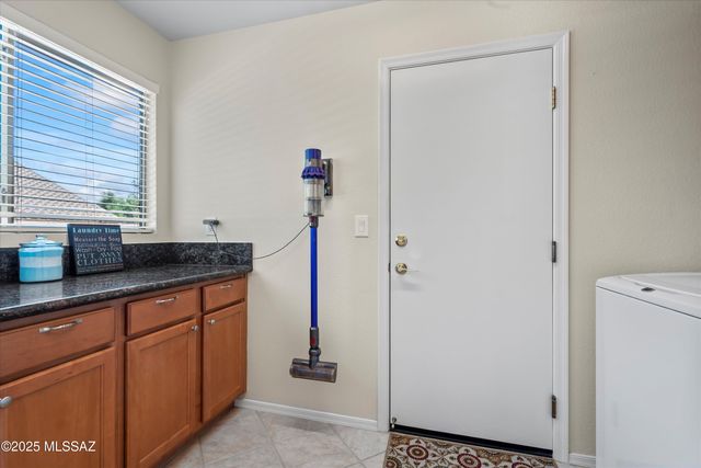 1451 N Old Adobe Drive, Green Valley, AZ 85614