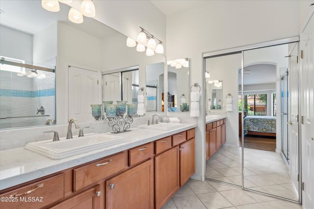 1451 N Old Adobe Drive, Green Valley, AZ 85614