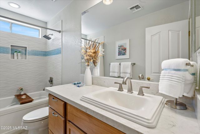 1451 N Old Adobe Drive, Green Valley, AZ 85614