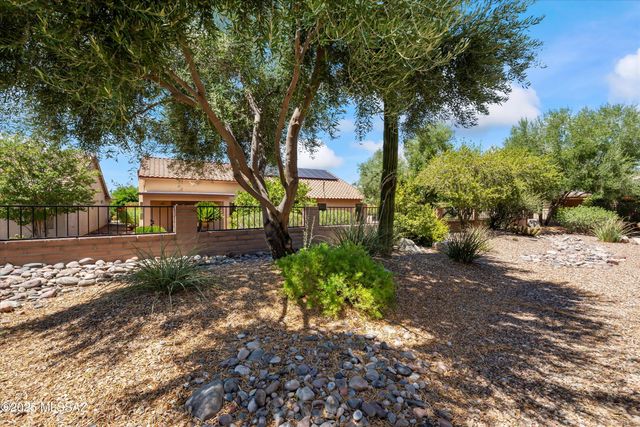 1451 N Old Adobe Drive, Green Valley, AZ 85614