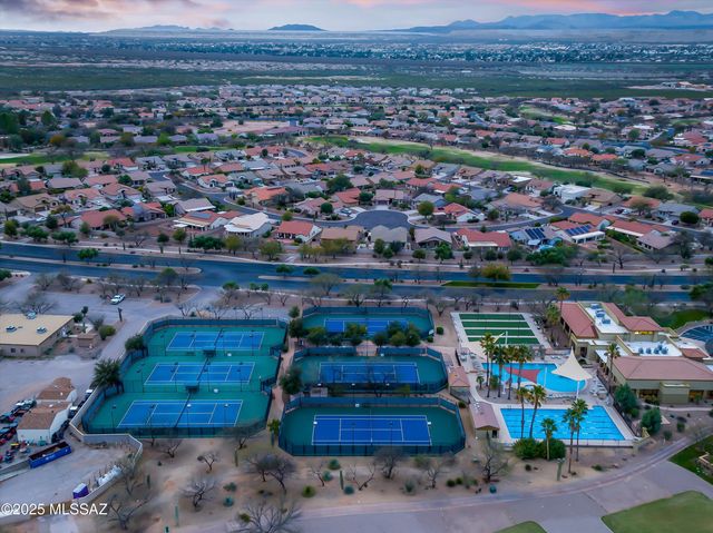 1451 N Old Adobe Drive, Green Valley, AZ 85614