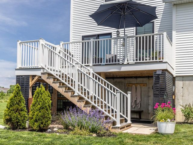 96 Aurora Road, South Burlington, VT 05403