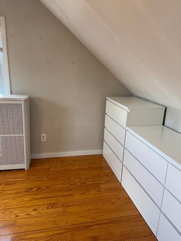 269 Brown 2, Waltham, MA 02453