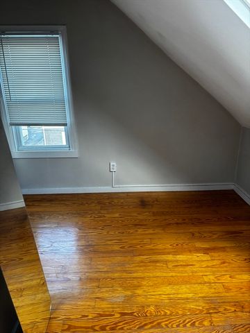 269 Brown 2, Waltham, MA 02453