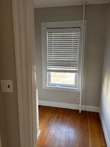 269 Brown 2, Waltham, MA 02453