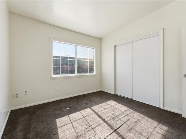 1032 W Avenue J14, Lancaster, CA 93534