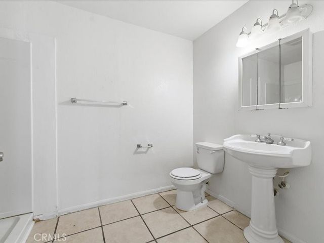 1032 W Avenue J14, Lancaster, CA 93534