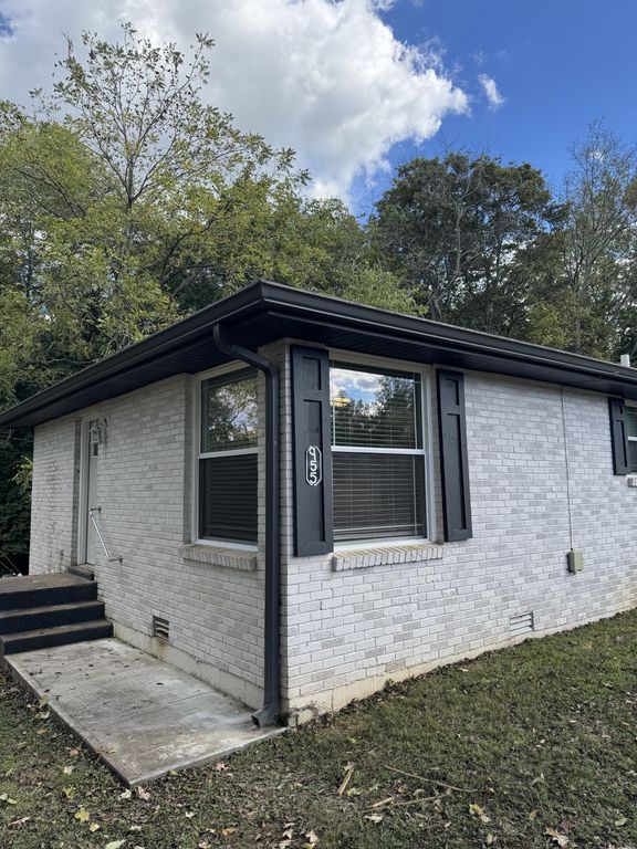 955 Richardson St, Clarksville, TN 37040
