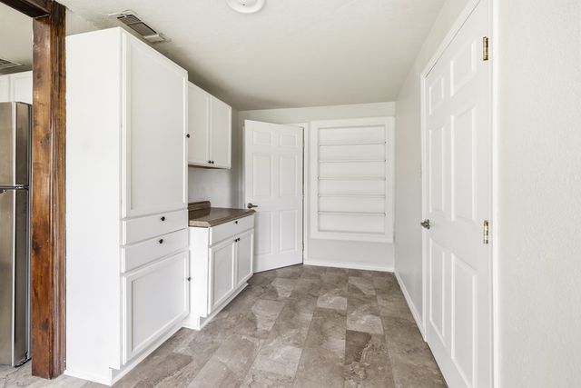 111 Lewis Rd, Kerrville, TX 78028