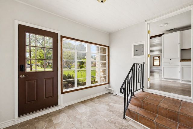 111 Lewis Rd, Kerrville, TX 78028