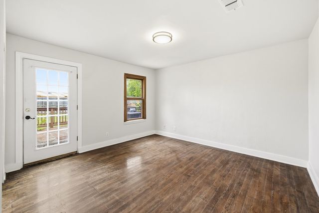 111 Lewis Rd, Kerrville, TX 78028