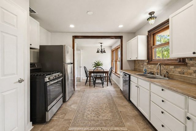 111 Lewis Rd, Kerrville, TX 78028