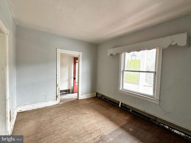 531 PEACOCK ST, Pottsville, PA 17901