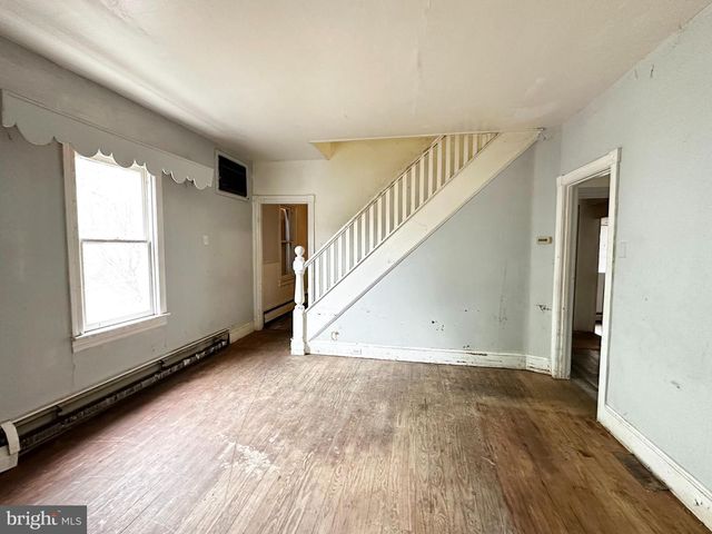 531 PEACOCK ST, Pottsville, PA 17901