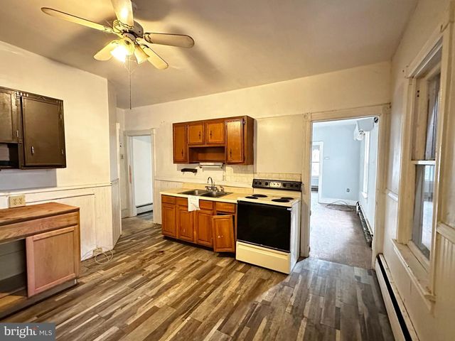 531 PEACOCK ST, Pottsville, PA 17901