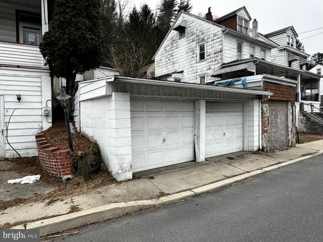 531 PEACOCK ST, Pottsville, PA 17901