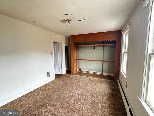 531 PEACOCK ST, Pottsville, PA 17901