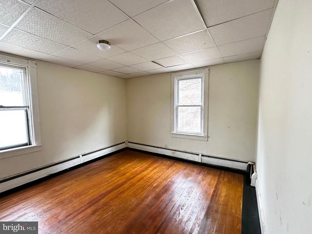 531 PEACOCK ST, Pottsville, PA 17901