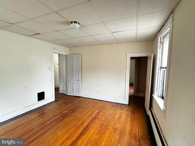 531 PEACOCK ST, Pottsville, PA 17901